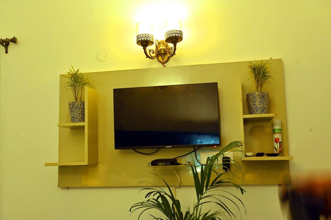 Jay Ally - Boutique Hotel นิวเดลี ภายนอก รูปภาพ